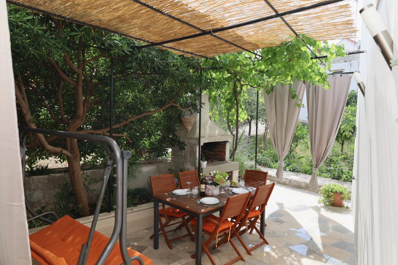 Holiday House Nono Sumartin Exterior foto